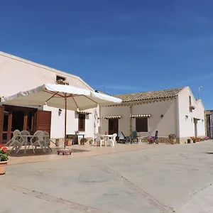 Affittacamere Al Baglio, Torre Nubia